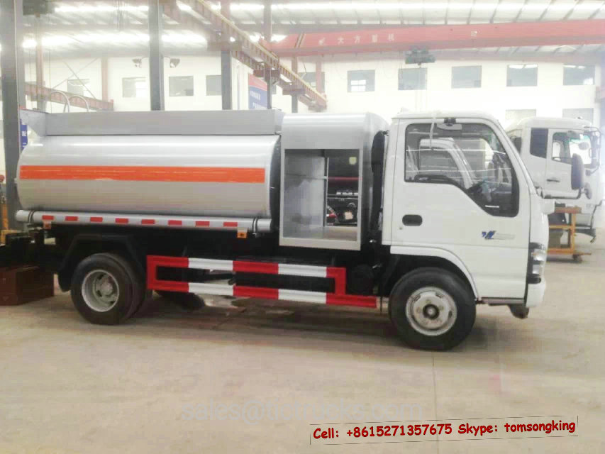 ISUZU 4,000L-6,000L Diesel oil Tanker Truck