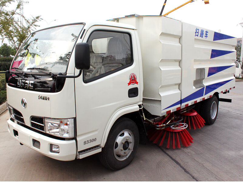 Durable Dongfeng DFAC 4x2 Light Sweeper Truck