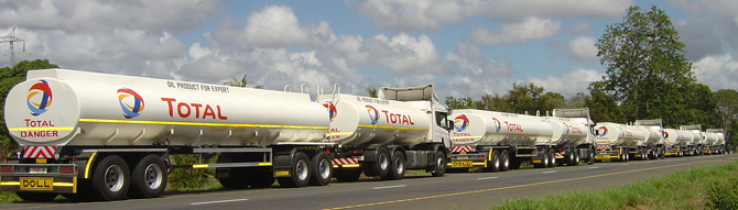 Manufactures High Quality Fuel Tankers Pup Trailer