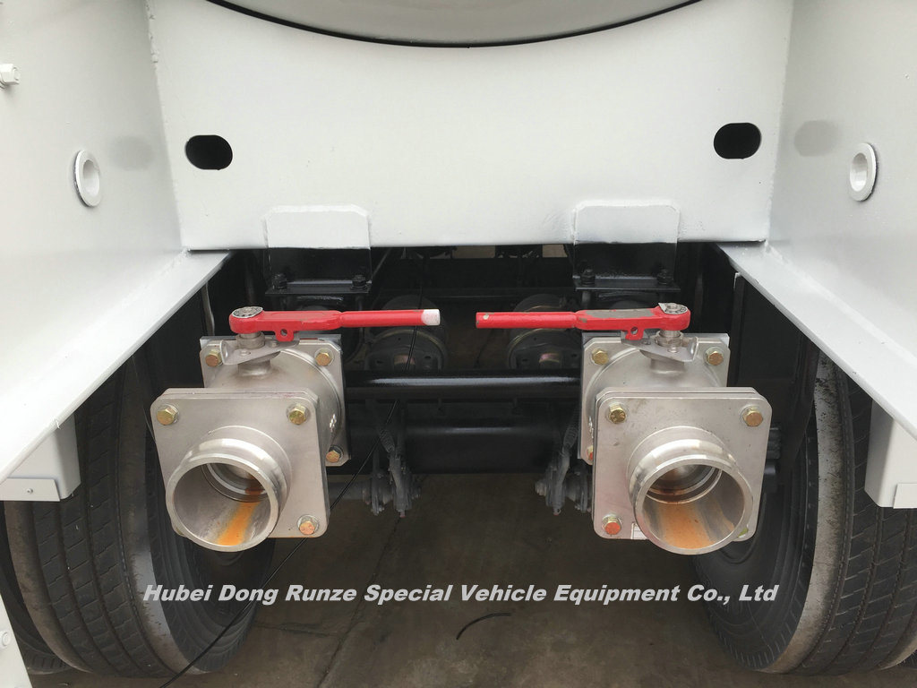 Vacuum Sewage Suction Tanker Waste Collection Suction Sewage Tanker 6000 Gallon