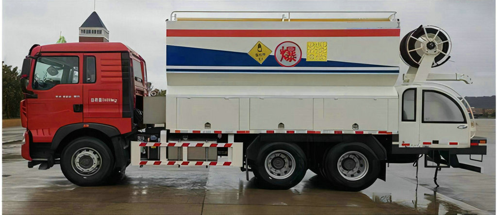 Mixing emulsion explosive matrix trucks (4) Mixing emulsion explosive matrix trucks (4)