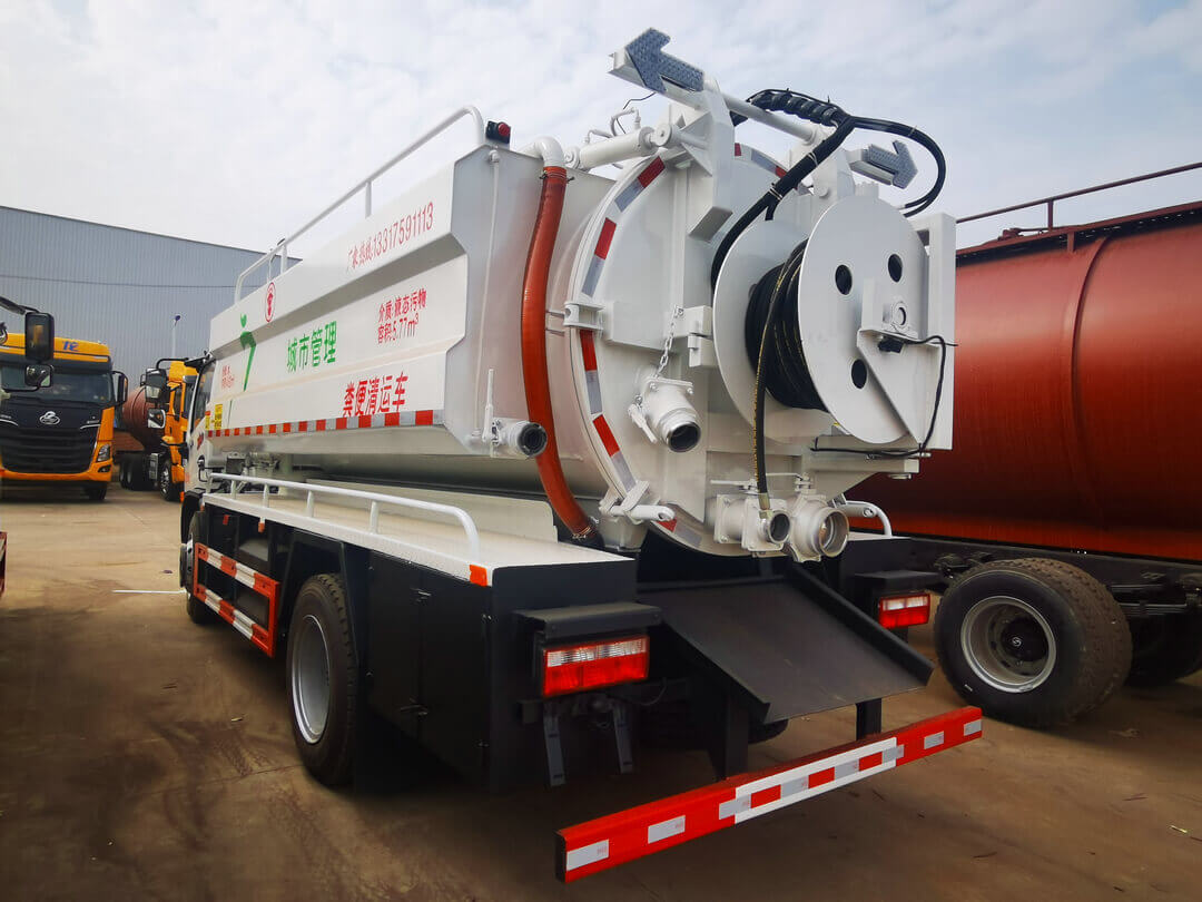 DFAC Septic Tank Trucks Combined Sewer Jetter unit (7) DFAC Septic Tank Trucks Combined Sewer Jetter unit (7)