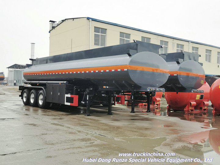 PE Liner 16mm Hydrochloric Acid Tank Trailer 4 Compartments Mounted with PTFE Lined Acid Pump