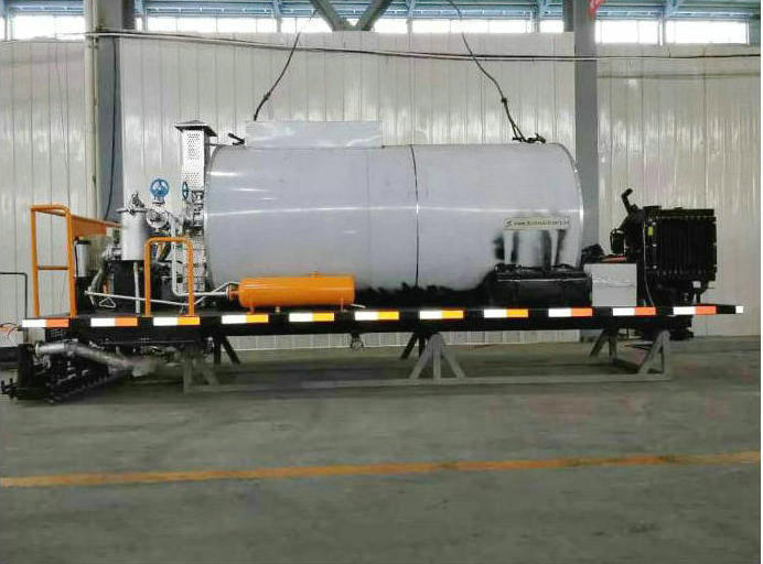 Asphalt Distributor Tank SKD for Truck with Spraying Equipment (2000L, 4000L, 5000L Bitumen Tank Asphalt Sprayer for Truck Mounted Body)