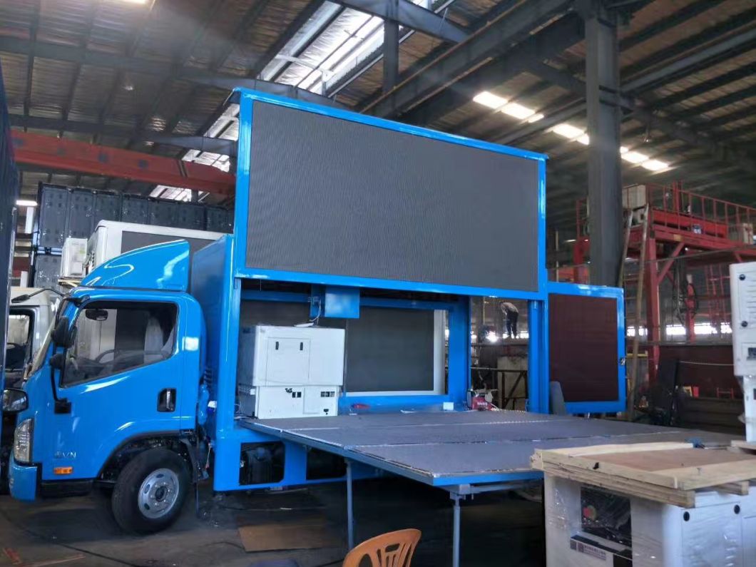 HOWO Truck Mounted Outdoor Advertising with LED Billboard Display Screen