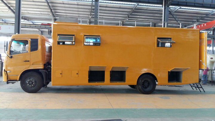 King Run Mobile Fast Food Truck for Military Troops Field Cooking 4X2 Optional Offroad 4X4