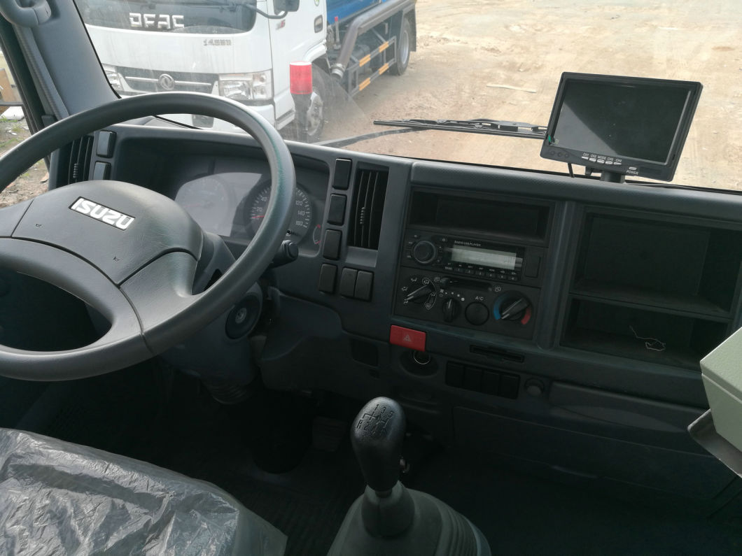 Japan Brand Truck I. S. U. Z. U Road Sweeper 5cbm Tank for Street Sweeping Urban Street Cleaning Mounted Sweep Cleaner Machines Auxiliary Engine