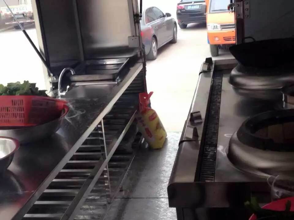 King Run Mobile Fast Food Truck for Military Troops Field Cooking 4X2 Optional Offroad 4X4