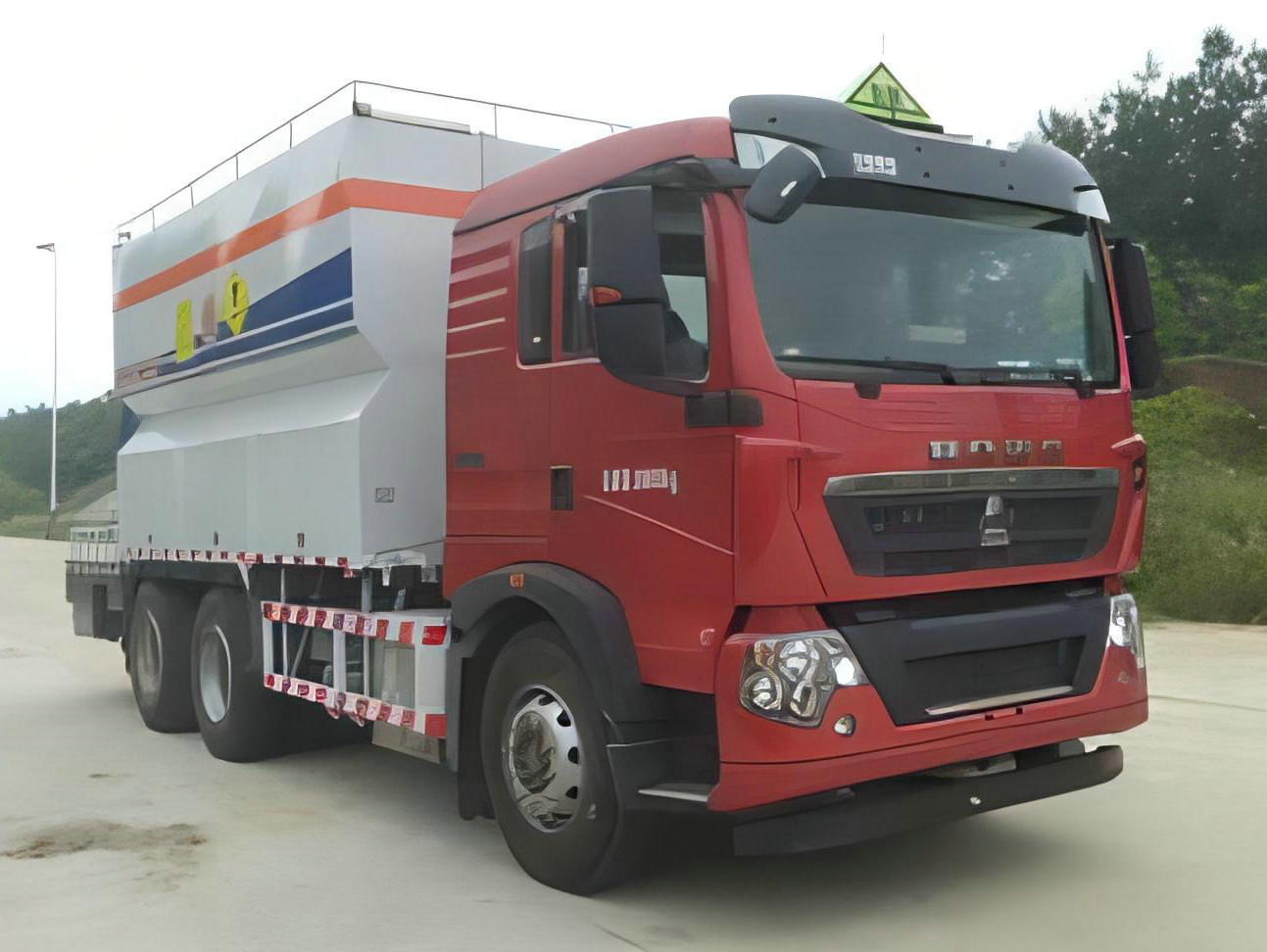 Mixing emulsion explosive matrix trucks (20) Mixing emulsion explosive matrix trucks (20)