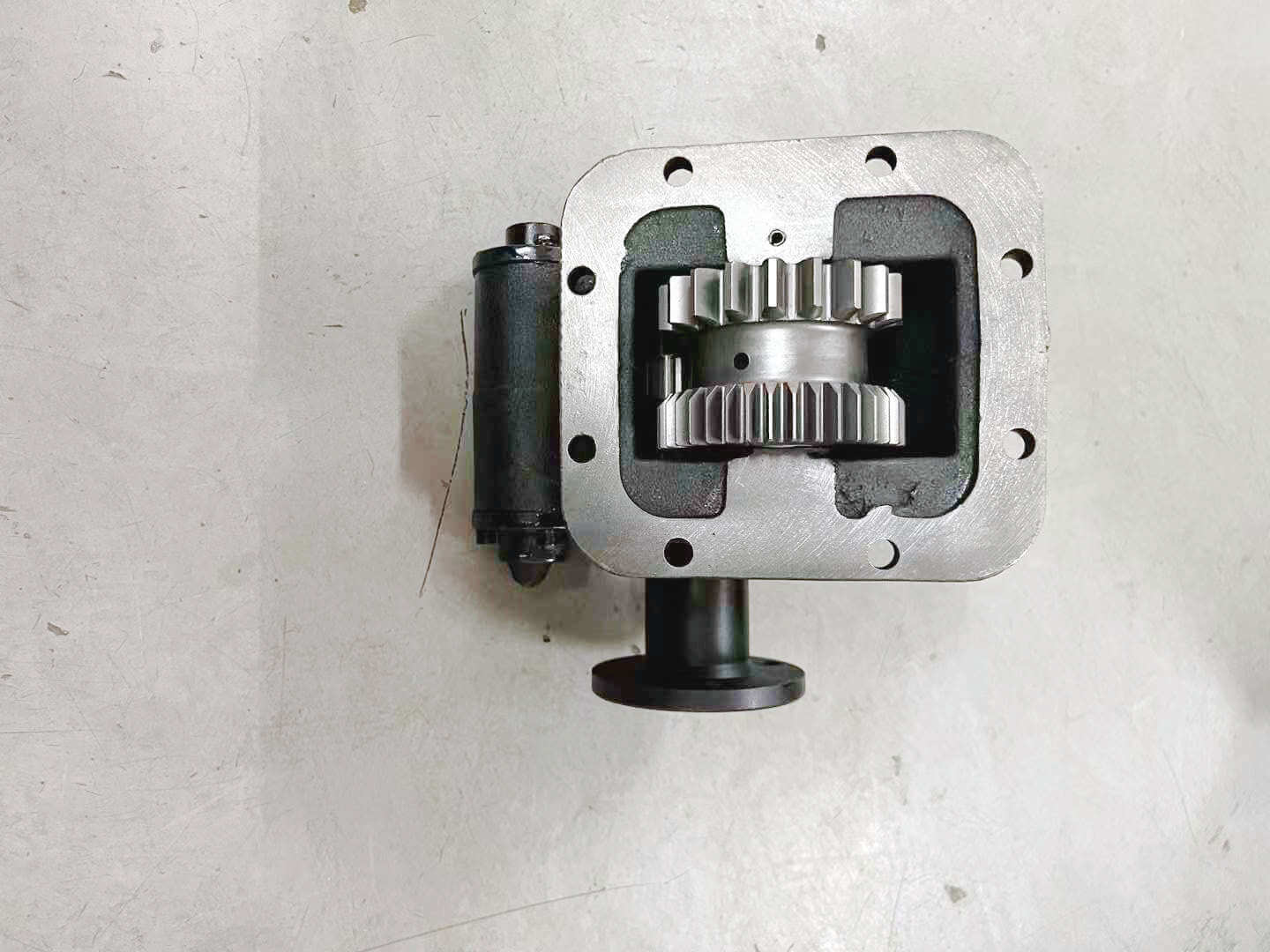 Power-take-offs (PTOs) for 8JS85E-C 8JS75C (4) Power-take-offs (PTOs) for 8JS85E-C 8JS75C (4)
