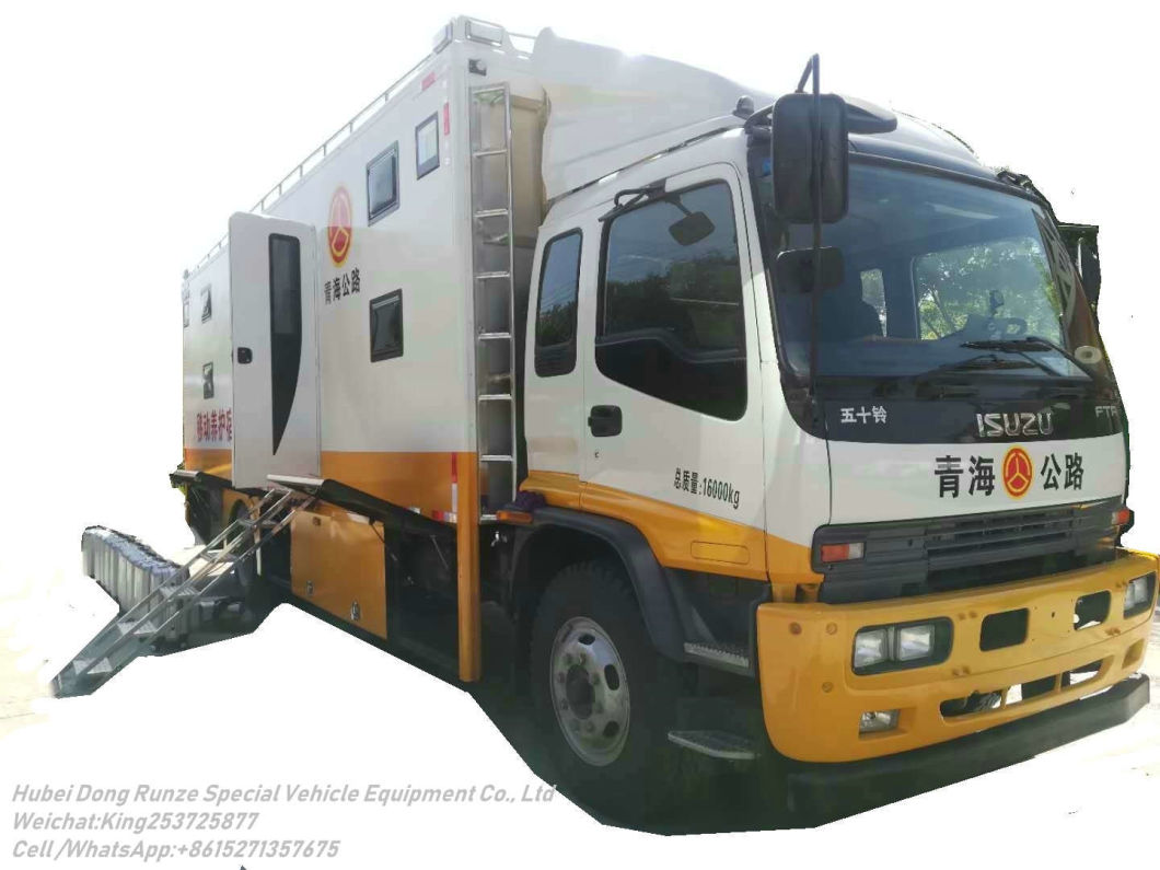 Dongfeng King Run Camp Truck for 20- 24 Men Outdoor Camping Living Room