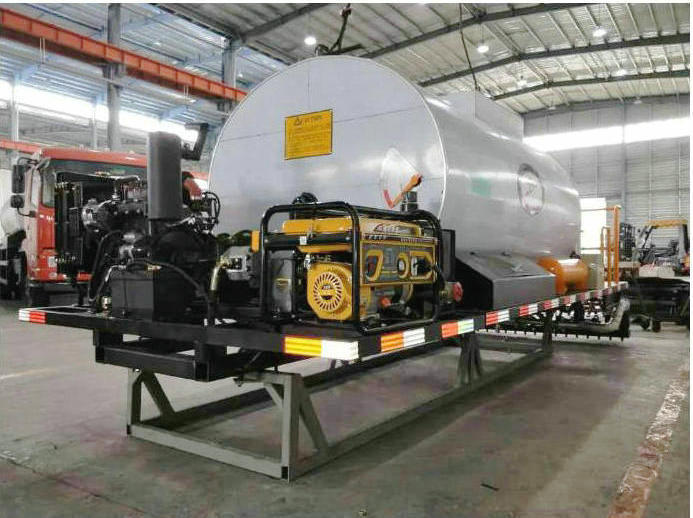 Asphalt Distributor Tank SKD for Truck with Spraying Equipment (2000L, 4000L, 5000L Bitumen Tank Asphalt Sprayer for Truck Mounted Body)