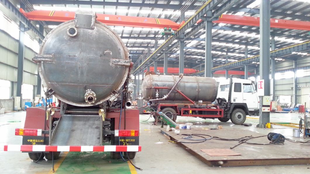 Steyr Vacuum Sewage Suction Tanker Truck Tank 12500 (L) Carbon Steel Rhd or LHD with Pto Vacuum Pumps for Vacuum Suction Cesspool Sludge Sewer Waste