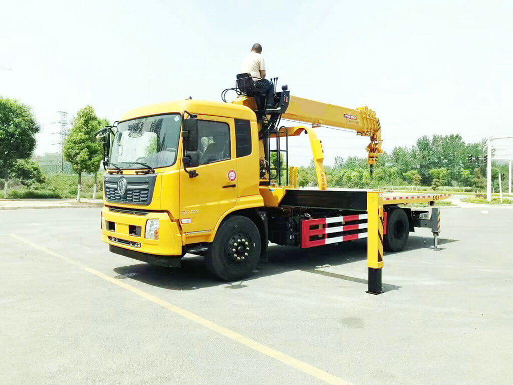 King Run Flatbed Tow Wrecker Truck With Ton Recovery Winch Ton Rescue