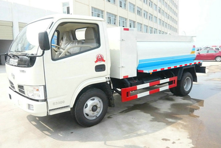 6 wheeler live fish transport truck 6 wheeler live fish transport truck