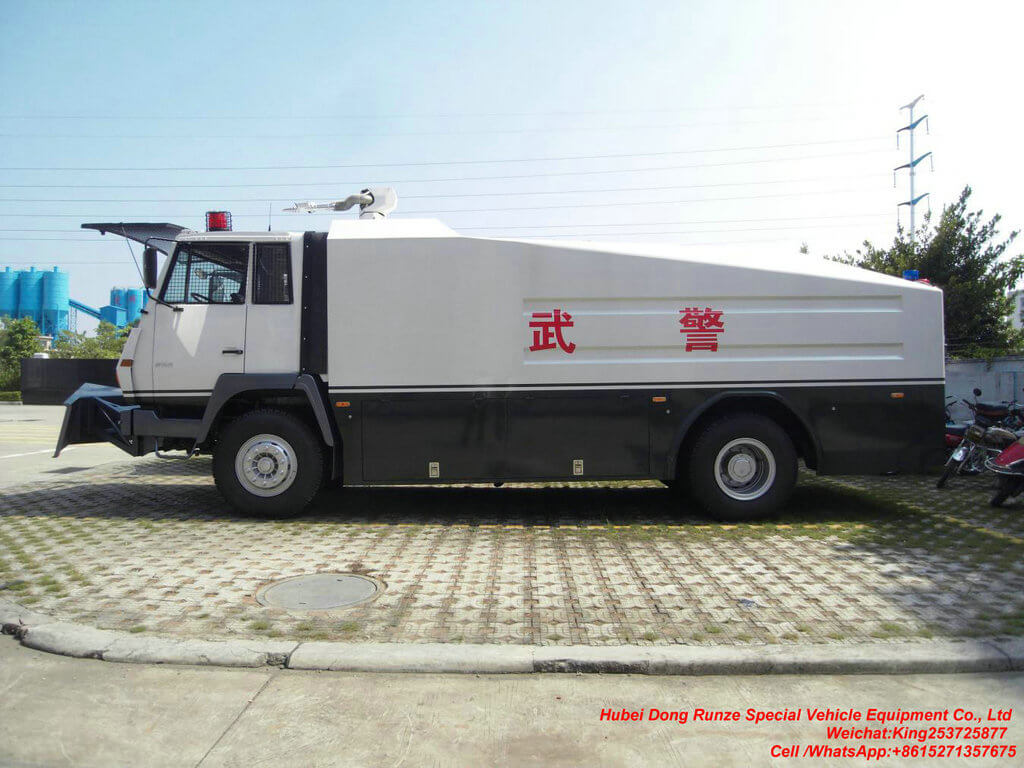 Ant-Riot Control Water Canon truck _1 Ant-Riot Control Water Canon truck _1