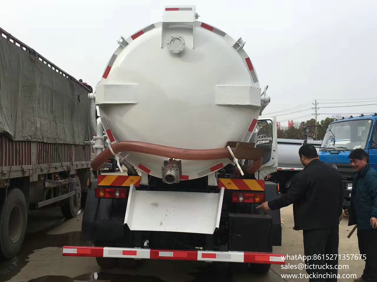 septik truck,sewage tanker-1000L Cesspool Emptying Truck.jpg septik truck,sewage tanker-1000L Cesspool Emptying Truck.jpg