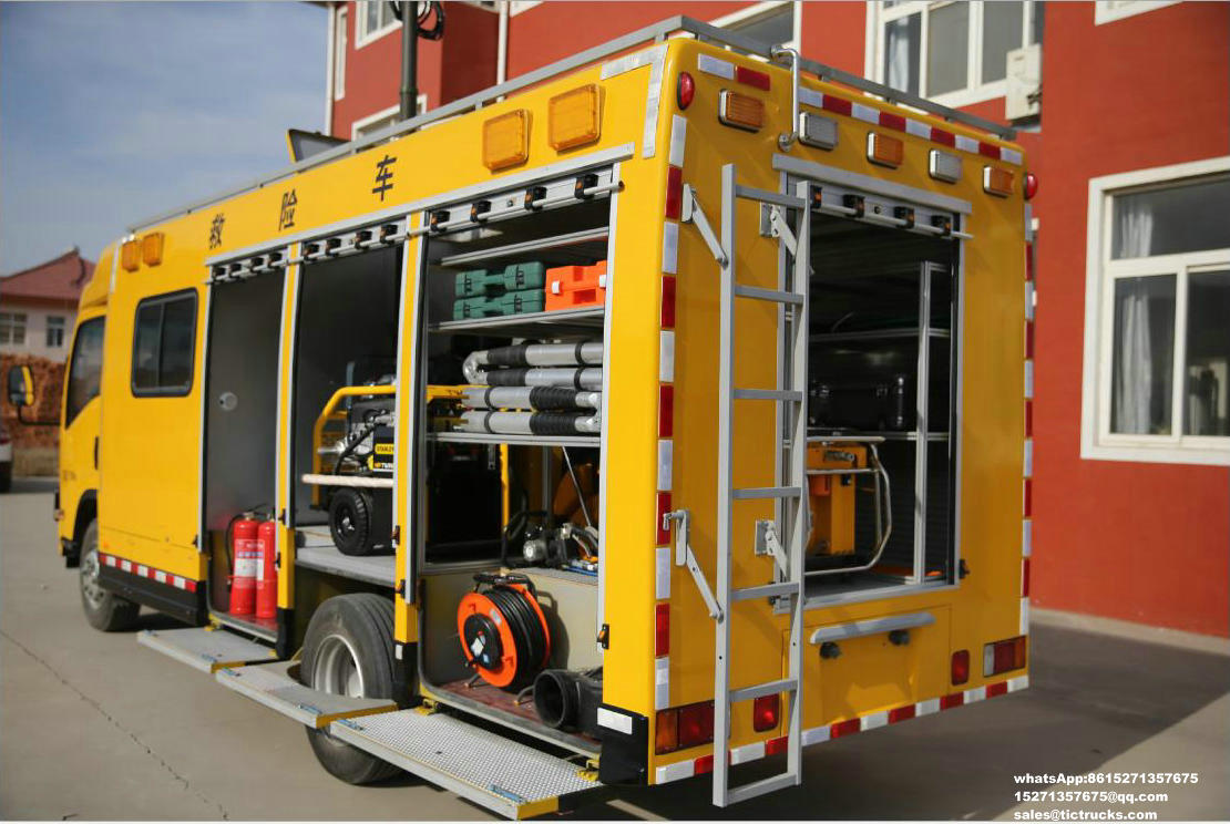 ISUZU Engineering Thermal Emergency Rescue Vehicle 5_1.jpg ISUZU Engineering Thermal Emergency Rescue Vehicle 5_1.jpg