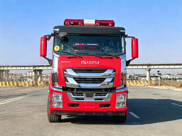 ISUZU GIGA FVZ 3000 Gallon Fire Tanker Trucks (15) ISUZU GIGA FVZ 3000 Gallon Fire Tanker Trucks (15)