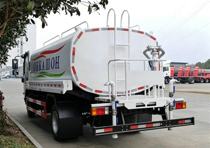 700P Isuzu 2000 Gallon - 8KL Stainless Steel Water Tanker Bowser Truck (10) 700P Isuzu 2000 Gallon - 8KL Stainless Steel Water Tanker Bowser Truck (10)