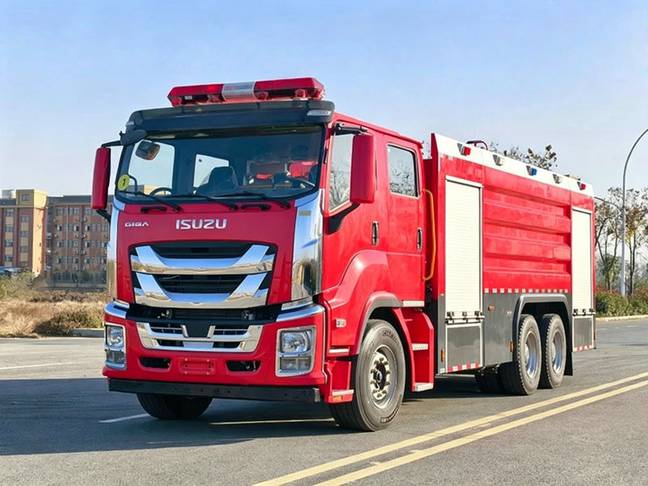 ISUZU GIGA FVZ 3000 Gallon Fire Tanker Trucks (16) ISUZU GIGA FVZ 3000 Gallon Fire Tanker Trucks (16)