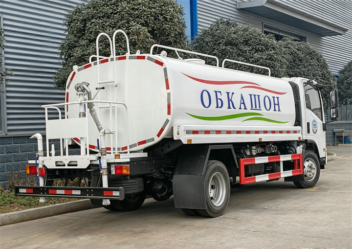 700P Isuzu 2000 Gallon - 8KL Stainless Steel Water Tanker Bowser Truck (6) 700P Isuzu 2000 Gallon - 8KL Stainless Steel Water Tanker Bowser Truck (6)