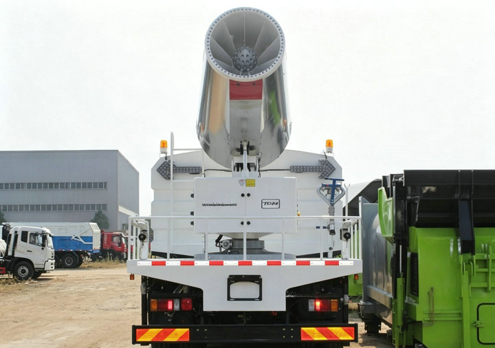 ISUZU GIGA Dust Control Water Cannon Truck (1) ISUZU GIGA Dust Control Water Cannon Truck (1)