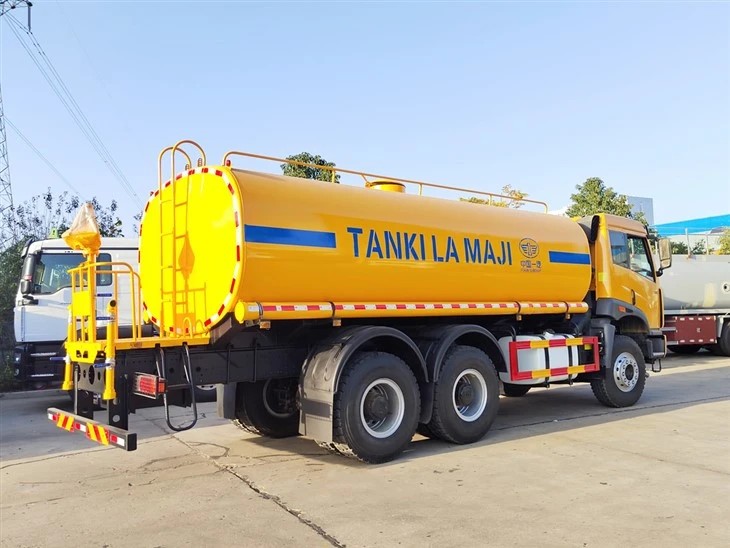 FAW RHD Water Tanker Sprinkler Trucks (27) FAW RHD Water Tanker Sprinkler Trucks (27)