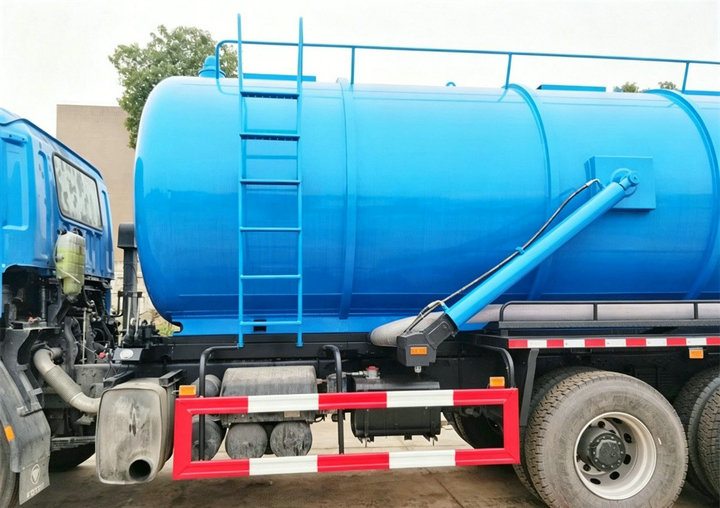 Foton Sewage Disposal Vacuum Septic Tanker Truck 20 CBM (4) Foton Sewage Disposal Vacuum Septic Tanker Truck 20 CBM (4)