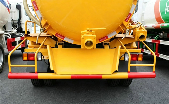 ISUZU 10KL Sewage Suction vacuum Trucks (3) ISUZU 10KL Sewage Suction vacuum Trucks (3)