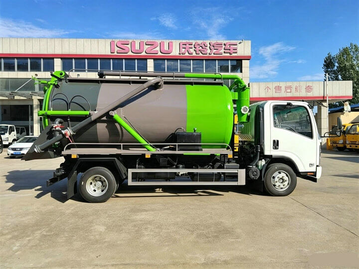 ISUZU Sewage Vacuum Pump Tanker Truck (6) ISUZU Sewage Vacuum Pump Tanker Truck (6)