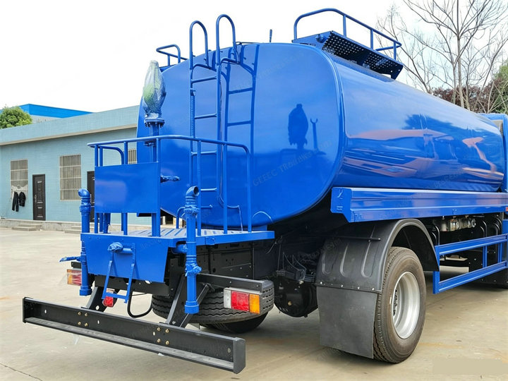 Isuzu GIGA 10 tons water tank truck (7) Isuzu GIGA 10 tons water tank truck (7)