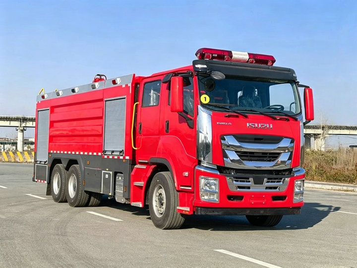 ISUZU GIGA FVZ 3000 Gallon Fire Tanker Trucks (2) ISUZU GIGA FVZ 3000 Gallon Fire Tanker Trucks (2)