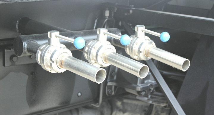 ISUZU GIGA 5X Stainless Steel Drinking Water Truck 14m3 (27) ISUZU GIGA 5X Stainless Steel Drinking Water Truck 14m3 (27)