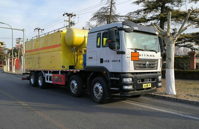 Bulk ANFO Blend Emulsion Explosives Trucks (17) Bulk ANFO Blend Emulsion Explosives Trucks (17)