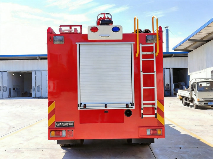 4500L fire engine Isuzu truck (12) 4500L fire engine Isuzu truck (12)
