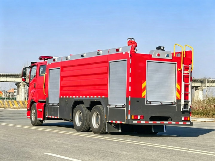 ISUZU GIGA FVZ 3000 Gallon Fire Tanker Trucks (9) ISUZU GIGA FVZ 3000 Gallon Fire Tanker Trucks (9)