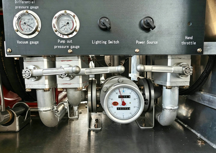 ISUZU 5000Liters Aircraft Refueler Tanker Trucks (4) ISUZU 5000Liters Aircraft Refueler Tanker Trucks (4)