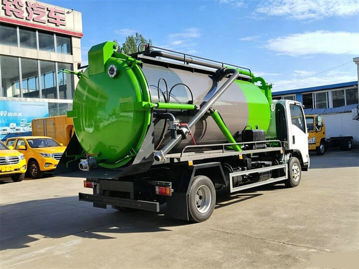 ISUZU Sewage Vacuum Pump Tanker Truck (3) ISUZU Sewage Vacuum Pump Tanker Truck (3)