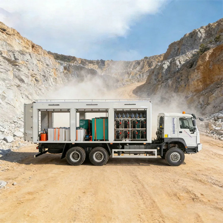 HOWO off Road Heavy Duty 6X6 Maintenance Van Truck (63) HOWO off Road Heavy Duty 6X6 Maintenance Van Truck (63)