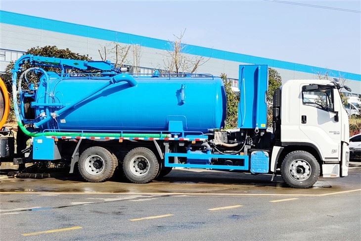 Vacuum tanker Combined Jetting Sewage Trucks (10) Vacuum tanker Combined Jetting Sewage Trucks (10)