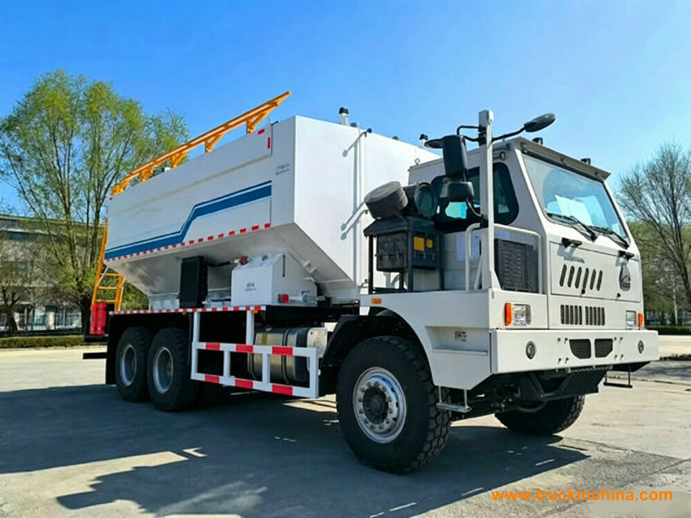 Intelligent Mining Blasting HOWO Explosive Mixing and Charging ANFO Trucks 30T (7) Intelligent Mining Blasting HOWO Explosive Mixing and Charging ANFO Trucks 30T (7)