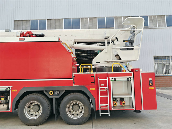 Howo 32m high reach fire water truck (3) Howo 32m high reach fire water truck (3)