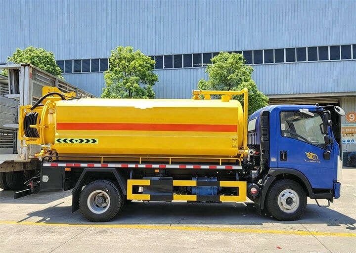 HOWO Sewer Flushing and Cleaning Truck 5T (7) HOWO Sewer Flushing and Cleaning Truck 5T (7)