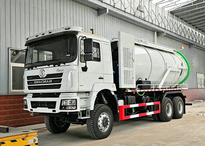 SHACMAN 6x6 offroad Vacuum Sewage Suction Truck (15) SHACMAN 6x6 offroad Vacuum Sewage Suction Truck (15)