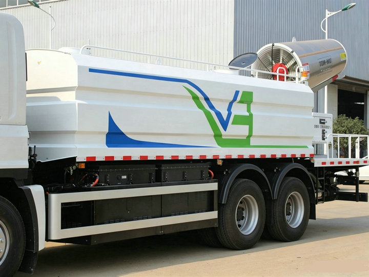 ISUZU GIGA Dust Control Water Cannon Truck (7) ISUZU GIGA Dust Control Water Cannon Truck (7)