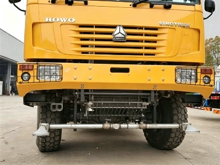 AWD 4x4 Howo Dust Control Mining Sprinkler Tanker Truck (2) AWD 4x4 Howo Dust Control Mining Sprinkler Tanker Truck (2)