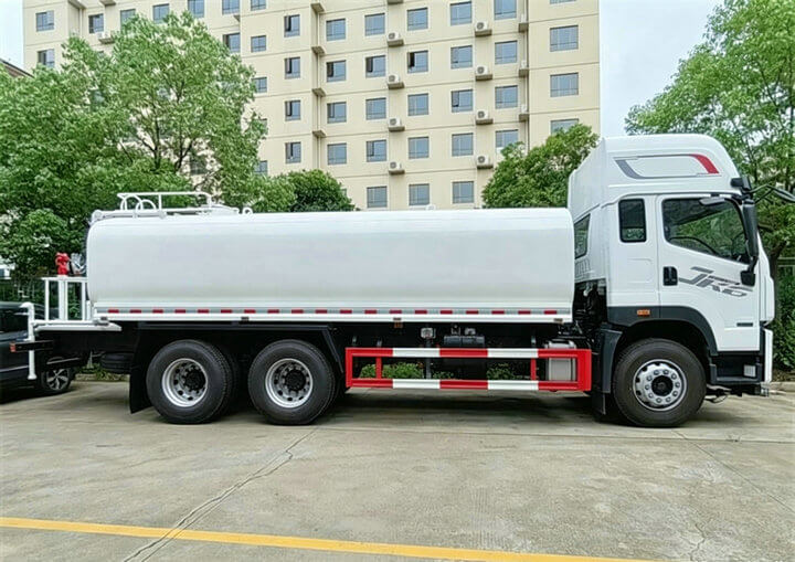 FAW 20T water bowser truck (12) FAW 20T water bowser truck (12)
