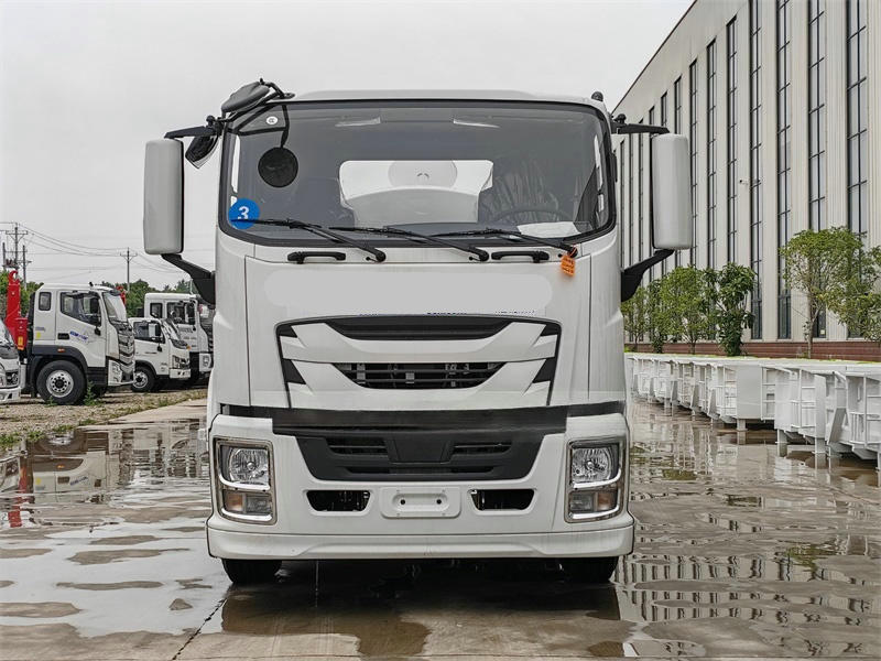 ISUZU Stainless Steel Water tank Truck (11) ISUZU Stainless Steel Water tank Truck (11)