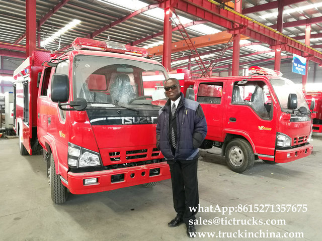 Welcome Chris visit factory at the begining of new year 2017. 